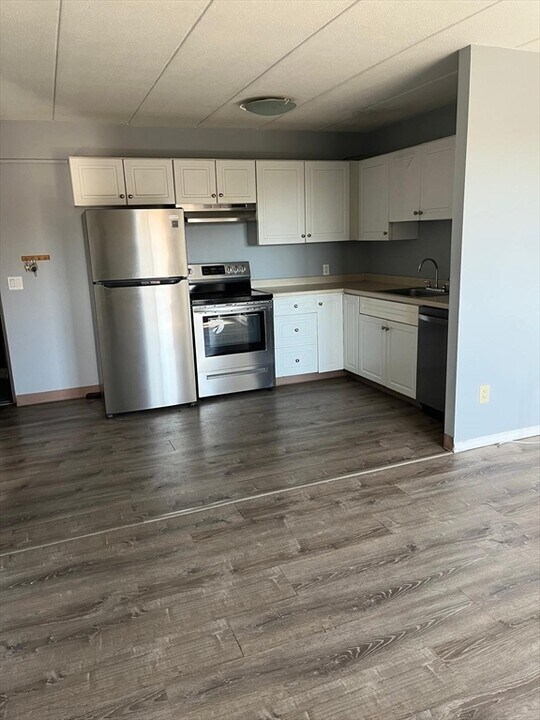 1 Main St in Framingham, MA - Building Photo