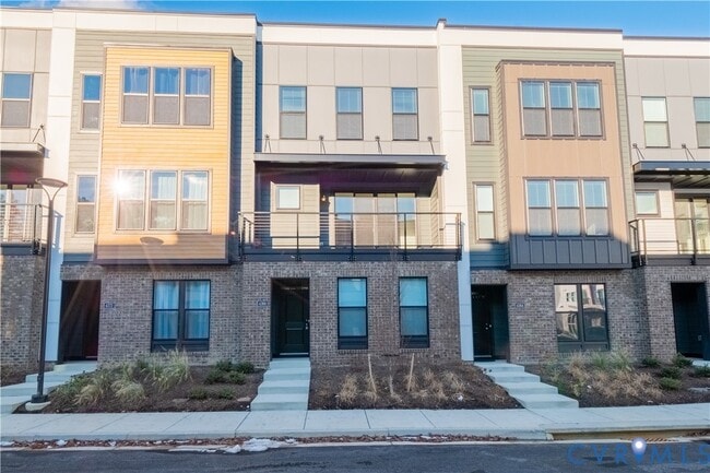 property at 4368 Dominion Frst Cir