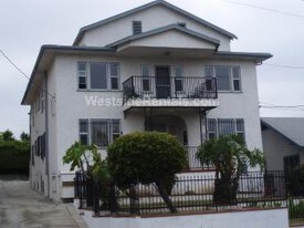 1437 Lucile Ave, Unit 4 in Los Angeles, CA - Building Photo