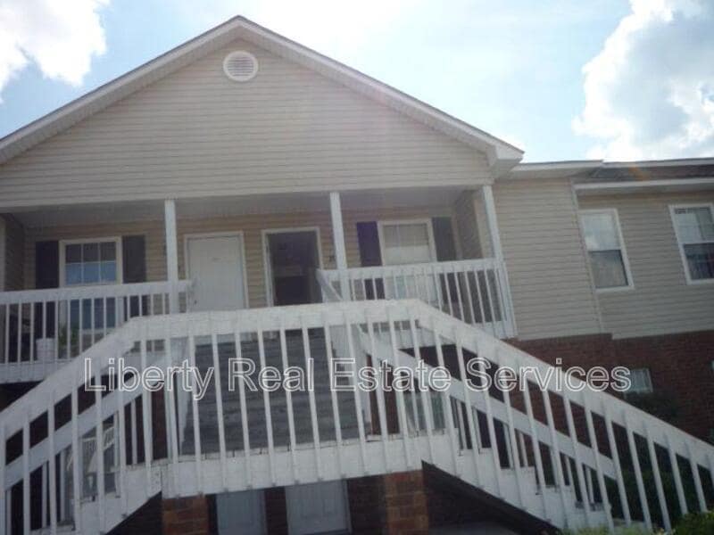 209 Magnolia Plantation Ct in Hinesville, GA - Building Photo
