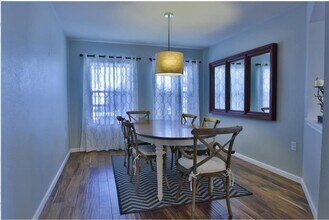 7637 Cayenne Ln in Austin, TX - Building Photo - Building Photo