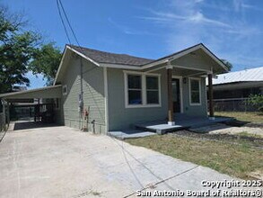 124 E Baylor St in San Antonio, TX - Building Photo - Building Photo