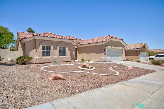 8616 Crest Hill in Las Vegas, NV - Building Photo - Building Photo