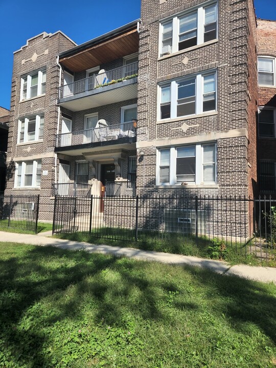 6813 S Harper Ave in Chicago, IL - Building Photo