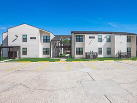 Zurqui at Cypress in New Orleans, LA - Building Photo