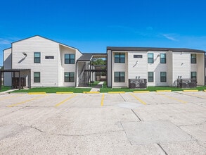 Zurqui at Cypress in New Orleans, LA - Building Photo - Building Photo