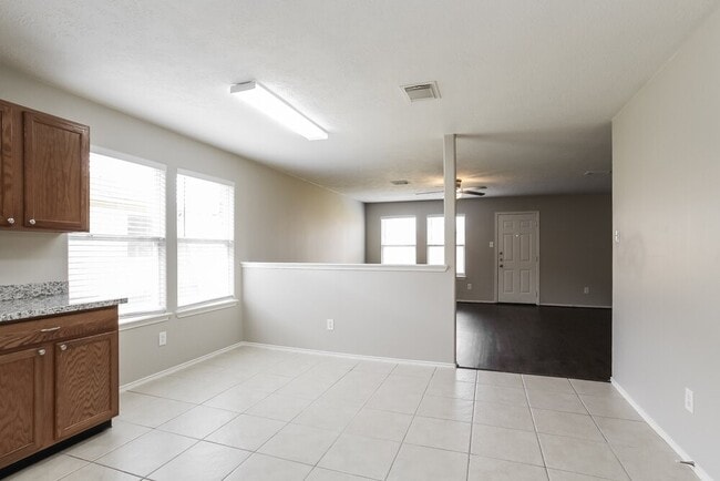 property at 4931 Winding View Ln