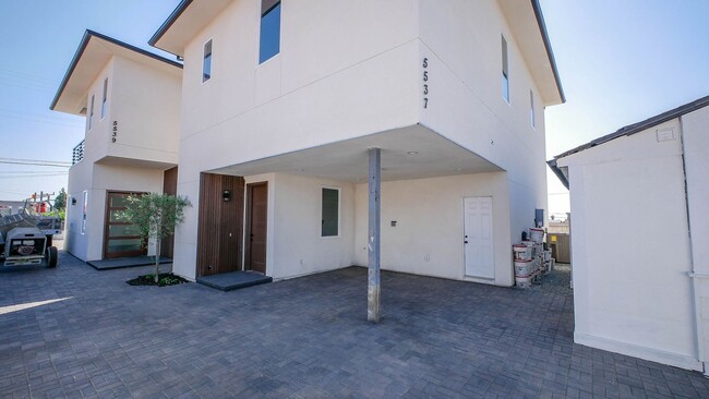property at 5535-5539 Potomac St