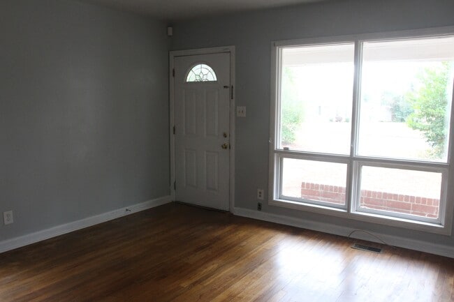 1807 W Broad Ave in Albany, GA - Building Photo - Building Photo