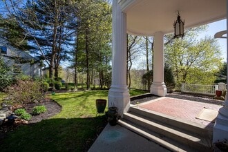 1041 Great Pond Rd in North Andover, MA - Building Photo - Building Photo