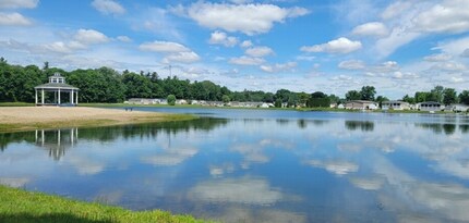 114 Applewood Ln in Columbus, MI - Building Photo - Building Photo