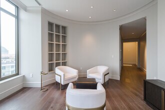 3376 Peachtree Rd in Atlanta, GA - Building Photo - Building Photo