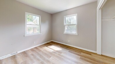 1694 Manchester Rd in Akron, OH - Building Photo - Building Photo