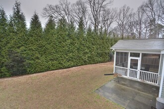 7 Moonbeam Ct in Durham, NC - Building Photo - Building Photo