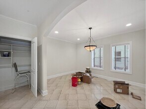 2033 Fairview Ave, Unit 1 in Cleveland, OH - Building Photo - Building Photo