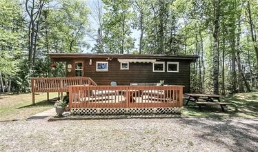 236 Zoo Park Rd in Wasaga Beach, ON - Building Photo - Building Photo