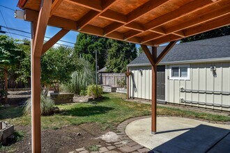 1935 Hazel Ave NE in Salem, OR - Building Photo - Building Photo