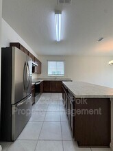 7163 Cruz Ct in Lakeland, FL - Building Photo - Building Photo