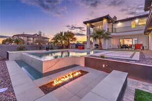 282 E Maulding Ave in Las Vegas, NV - Building Photo