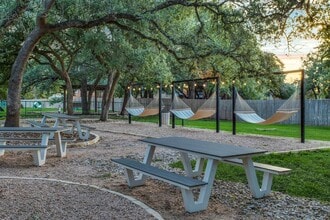 Lakeline Villas in Cedar Park, TX - Foto de edificio - Building Photo