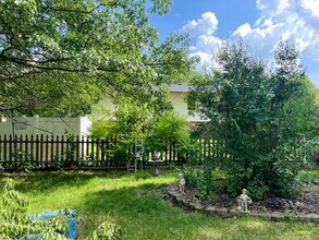 28W775 Grommon Rd in Naperville, IL - Building Photo - Building Photo