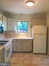 5358 Pooks Hill Rd in Bethesda, MD - Building Photo - Building Photo