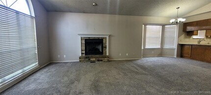 2201 W Quinton St in Broken Arrow, OK - Building Photo - Building Photo