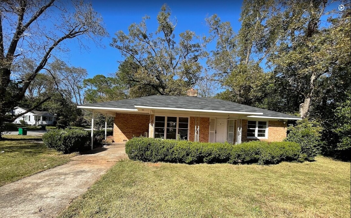 601 Bobbitt Dr in Albany, GA - Building Photo