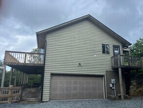 630 Sorrento Dr in Blowing Rock, NC - Building Photo - Building Photo