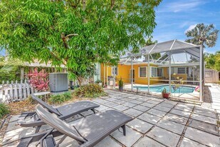 1246 Johnson St in Hollywood, FL - Building Photo