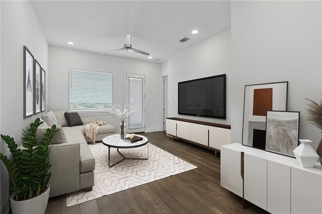 property at 2050 Lohmans Spur Rd