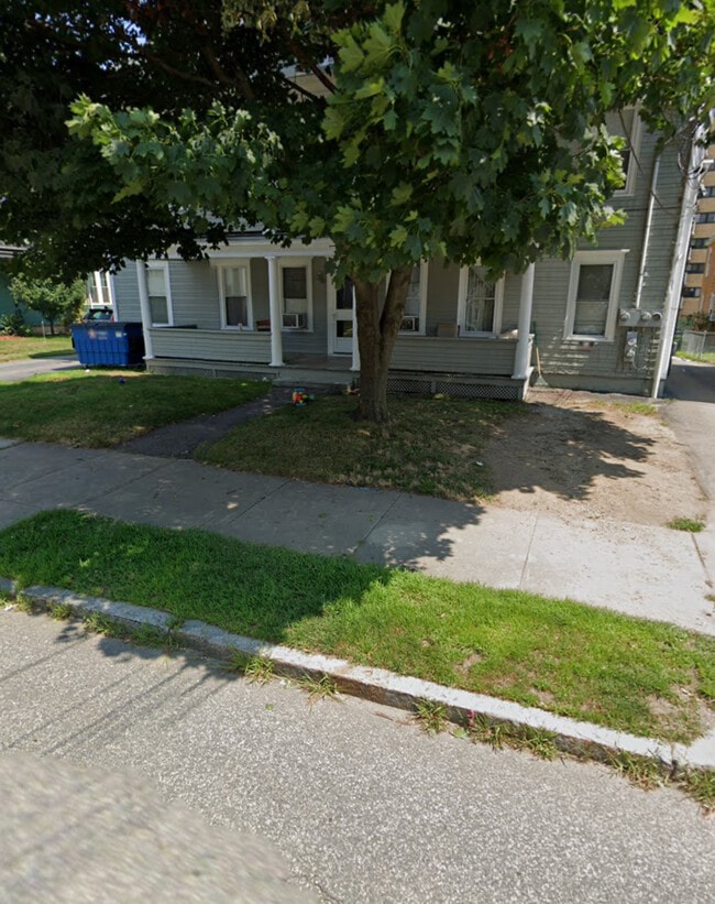 117 Earle St, Unit 2nd Right