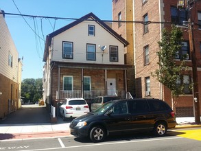 2015 Summit Ave in Union City, NJ - Building Photo - Building Photo