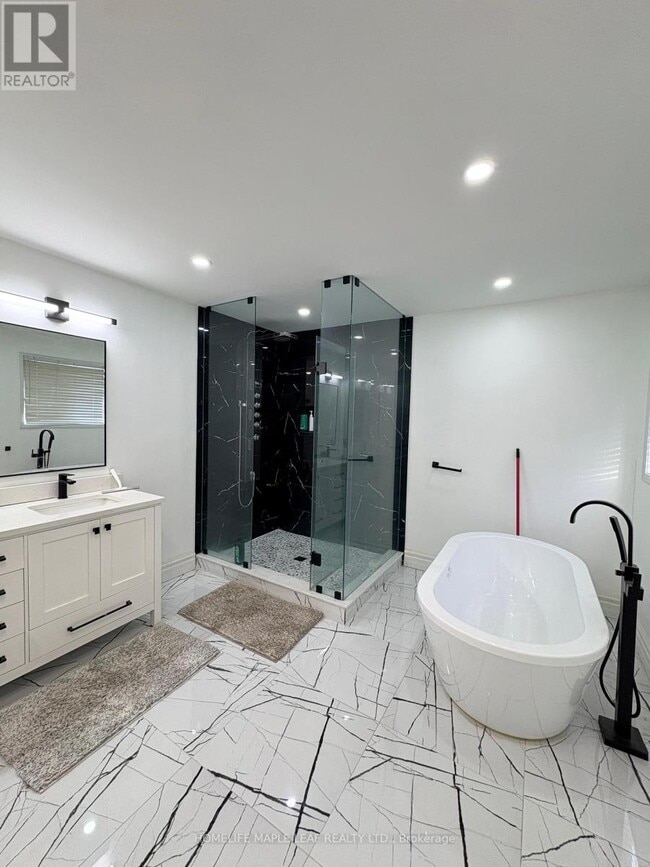 92 Edenbrook Hill Dr in Brampton, ON - Building Photo - Building Photo