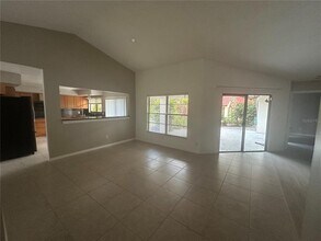 7920 Marbella Ct in Orlando, FL - Building Photo - Building Photo