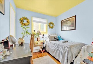 354 Beach 48th St in Queens, NY - Foto de edificio - Building Photo
