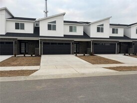 470 Azurite Rd in Centerton, AR - Building Photo