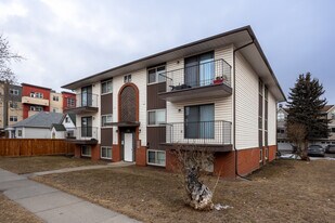 116 22 Av NE in Calgary, AB - Building Photo