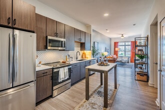 District Flats in Charlotte, NC - Building Photo - Building Photo