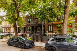 2206 Belgrave Av in Montréal, QC - Building Photo