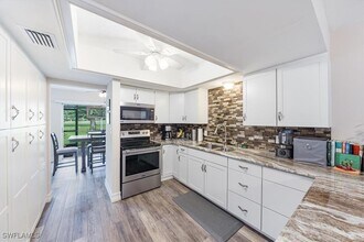 402 Bristle Cone Ln in Naples, FL - Building Photo - Building Photo