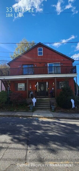 33 Chapel St in Pittston, PA - Building Photo