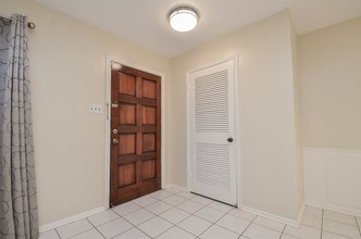 12927 Trail Hollow Dr in Houston, TX - Building Photo - Building Photo