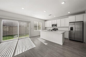 8327 Aurora Rdg Ave in Las Vegas, NV - Building Photo - Building Photo