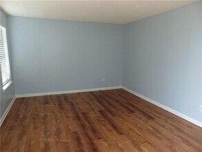 611 Dove Ln in Stone Mountain, GA - Building Photo - Building Photo