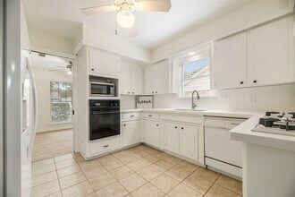 11423 Valley Spring Dr in Houston, TX - Building Photo - Building Photo