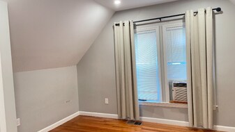 18 Bradbury St in Boston, MA - Building Photo