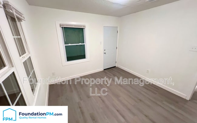property at 2773 Waverly Ave