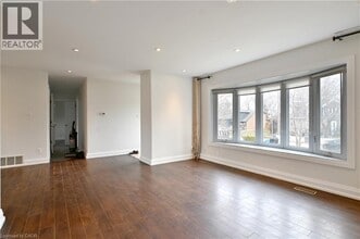 2313 Fassel Ave in Burlington, ON - Building Photo - Building Photo