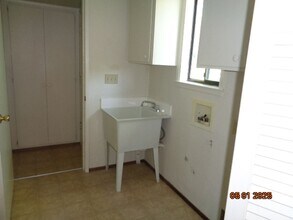 6116 A St in Elmira, CA - Building Photo - Building Photo
